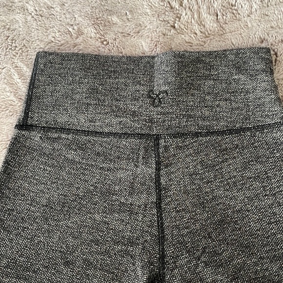 TnaLIFE™ Atmosphere Hi-Rise, Legging - Picture 2 of 6